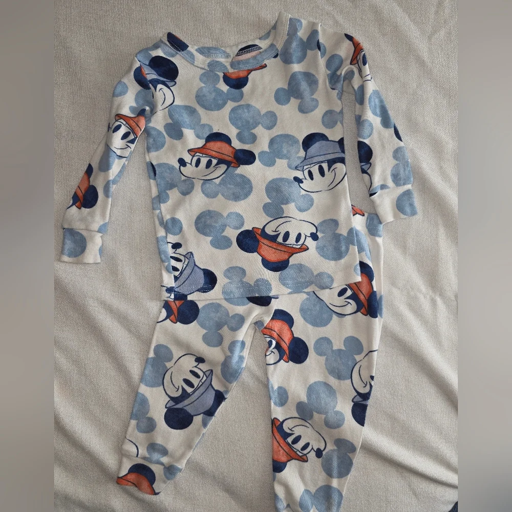 * Mickey‎ Mouse Pajama, Tee, Lucky Shorts Cat & Jack Long Sleeve Bundle